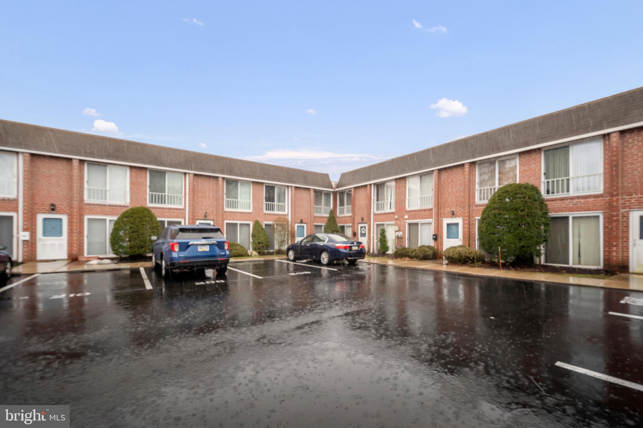 YORKTOWN - Residential