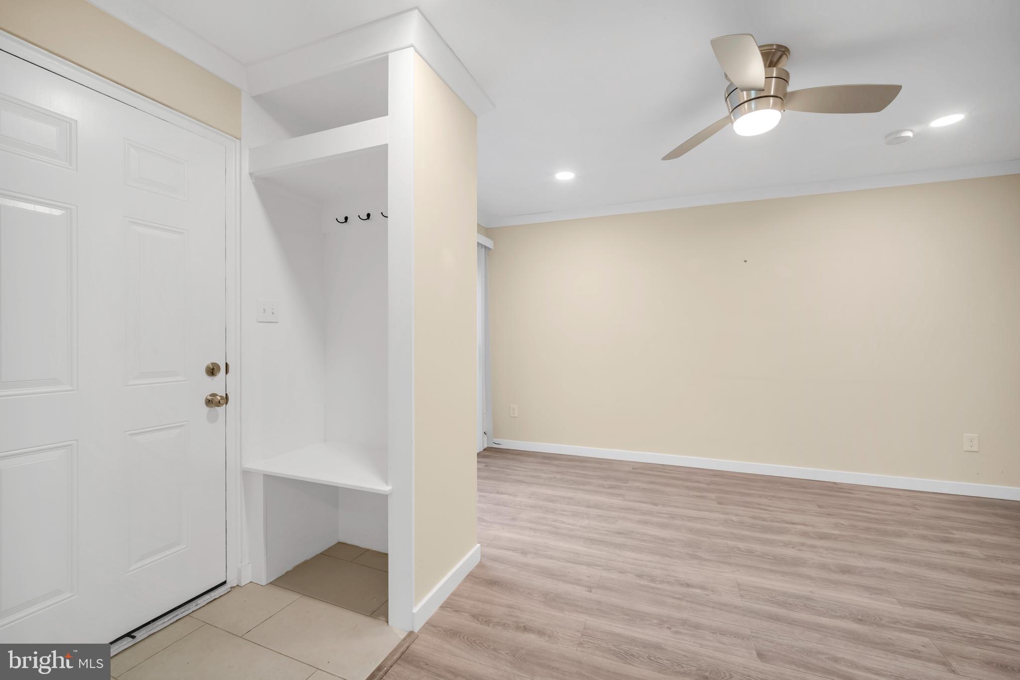 YORKTOWN - Residential