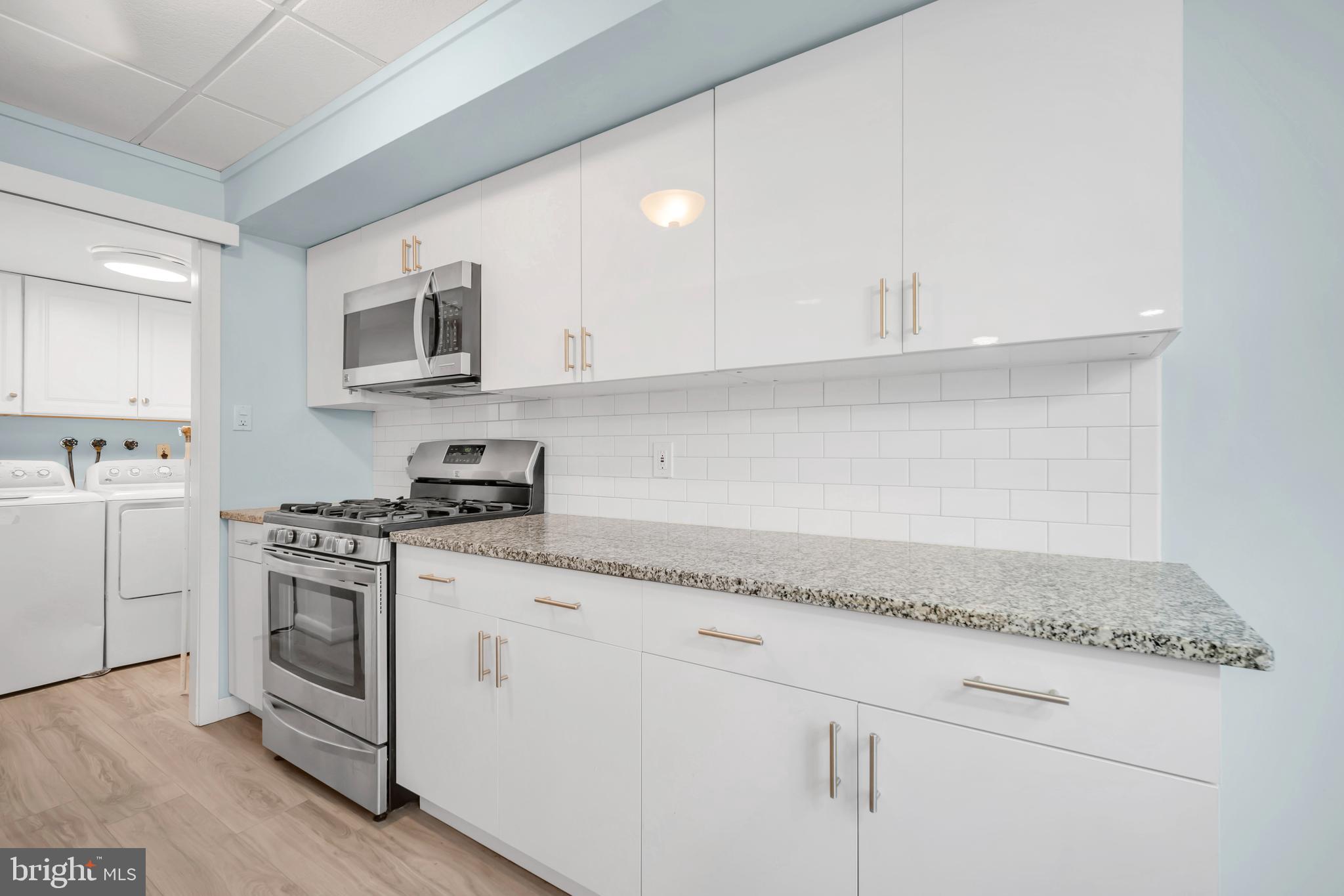 YORKTOWN - Residential