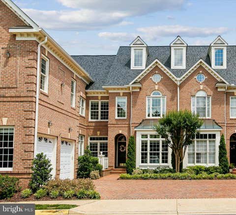 Photo of 3853 Lewiston Place, FAIRFAX, VA 22030 (MLS # VAFC2008218)
