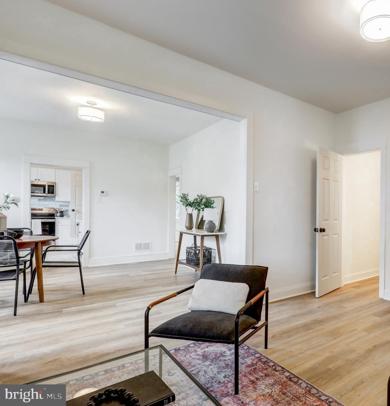 615 BURKE AVE