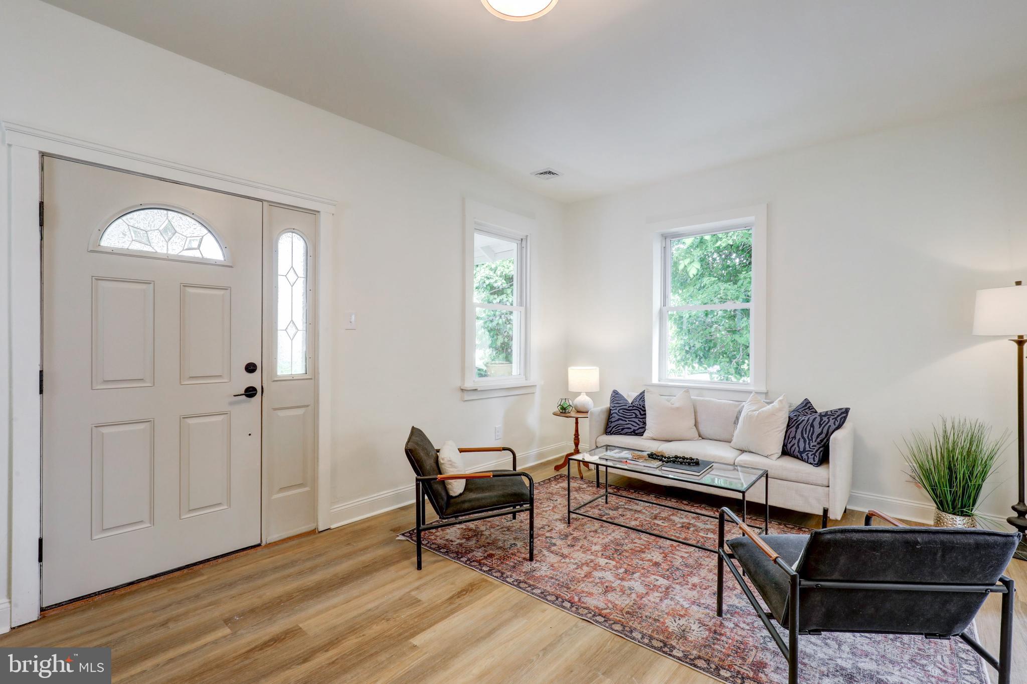 615 BURKE AVE