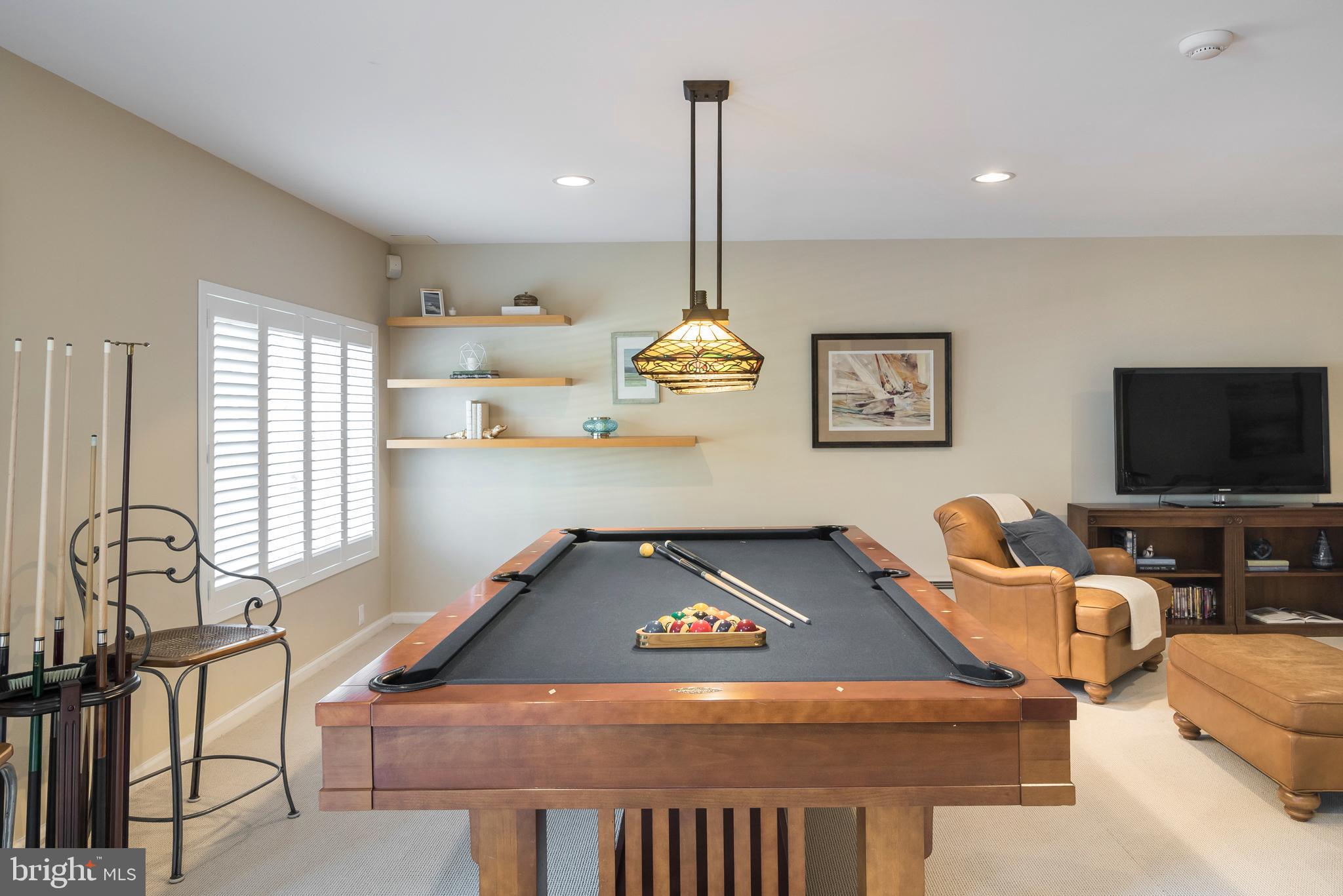 THE MEADOWS - Residential