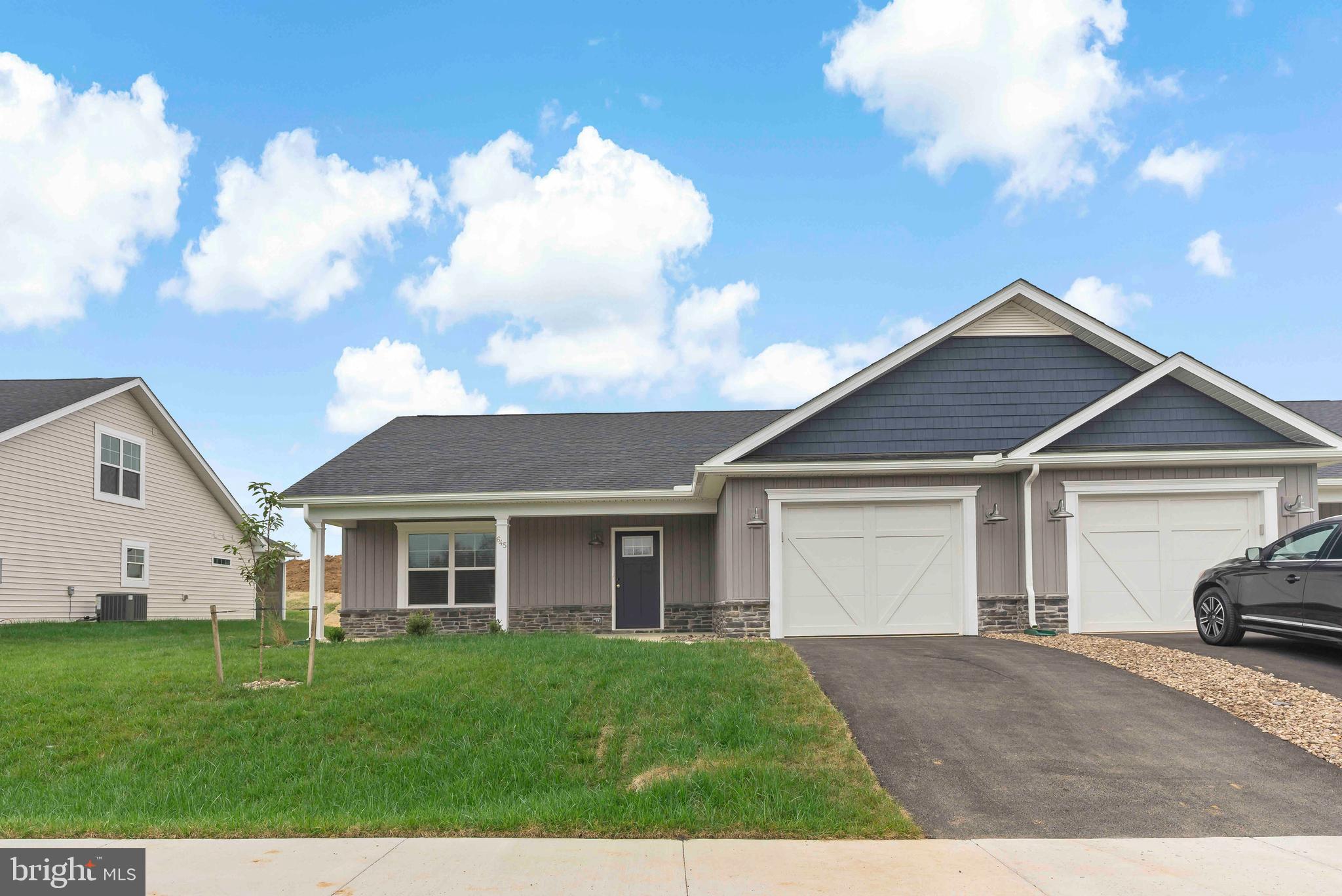 CARDINAL POINTE - Residential