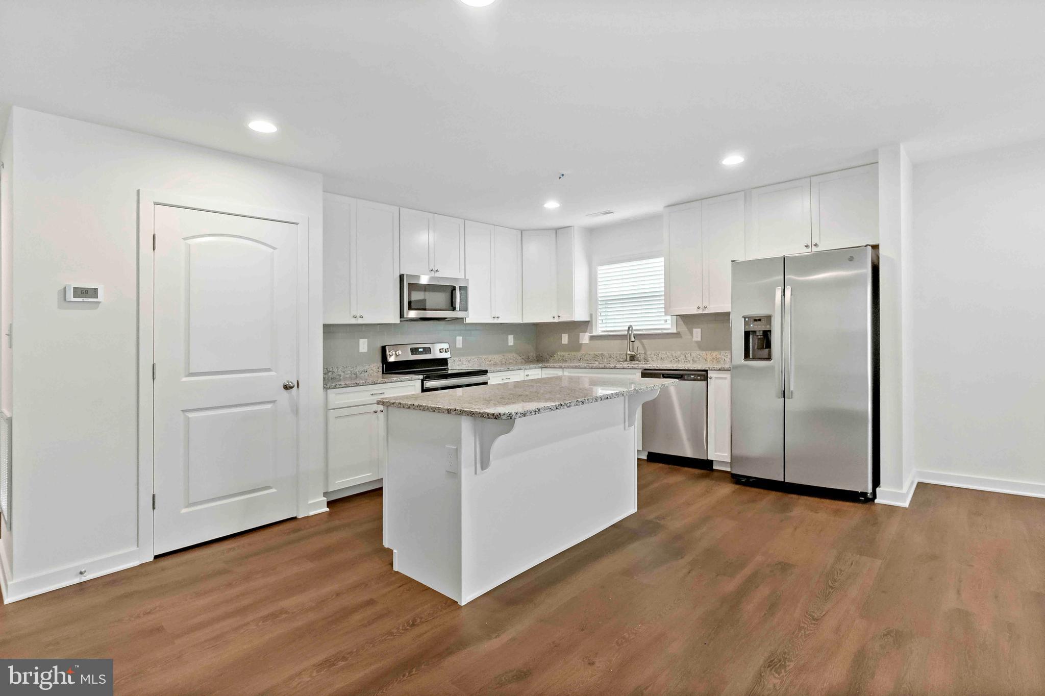 CARDINAL POINTE - Residential