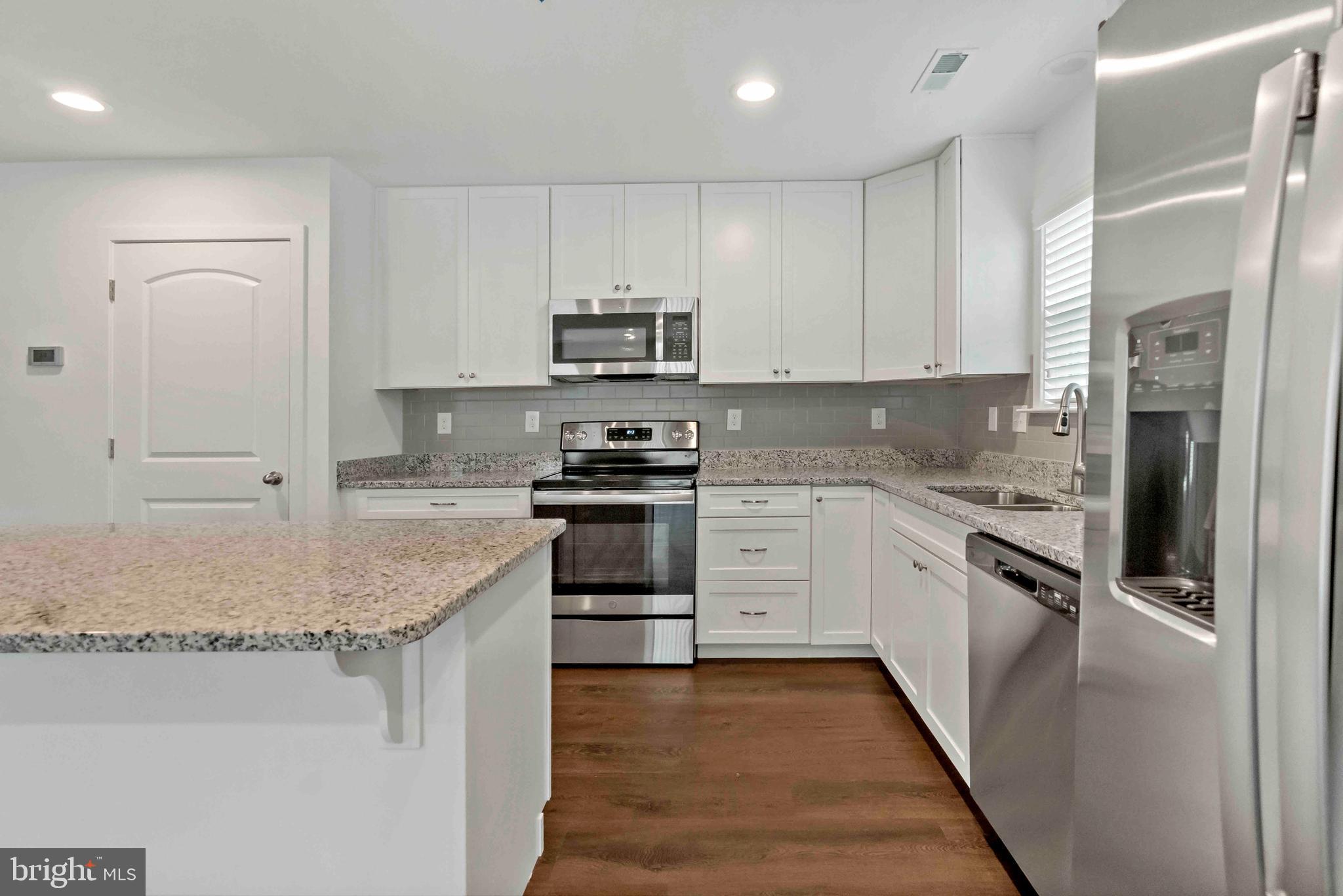 CARDINAL POINTE - Residential