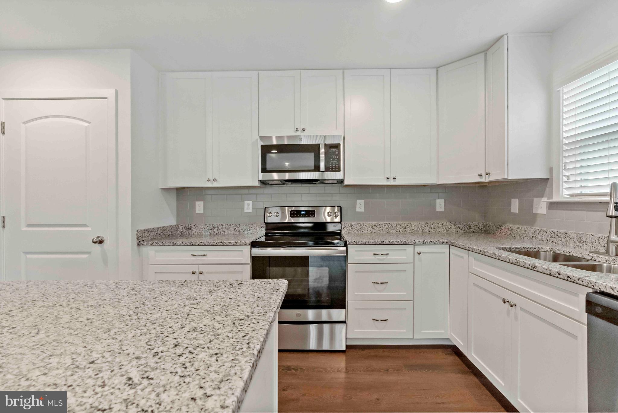 CARDINAL POINTE - Residential