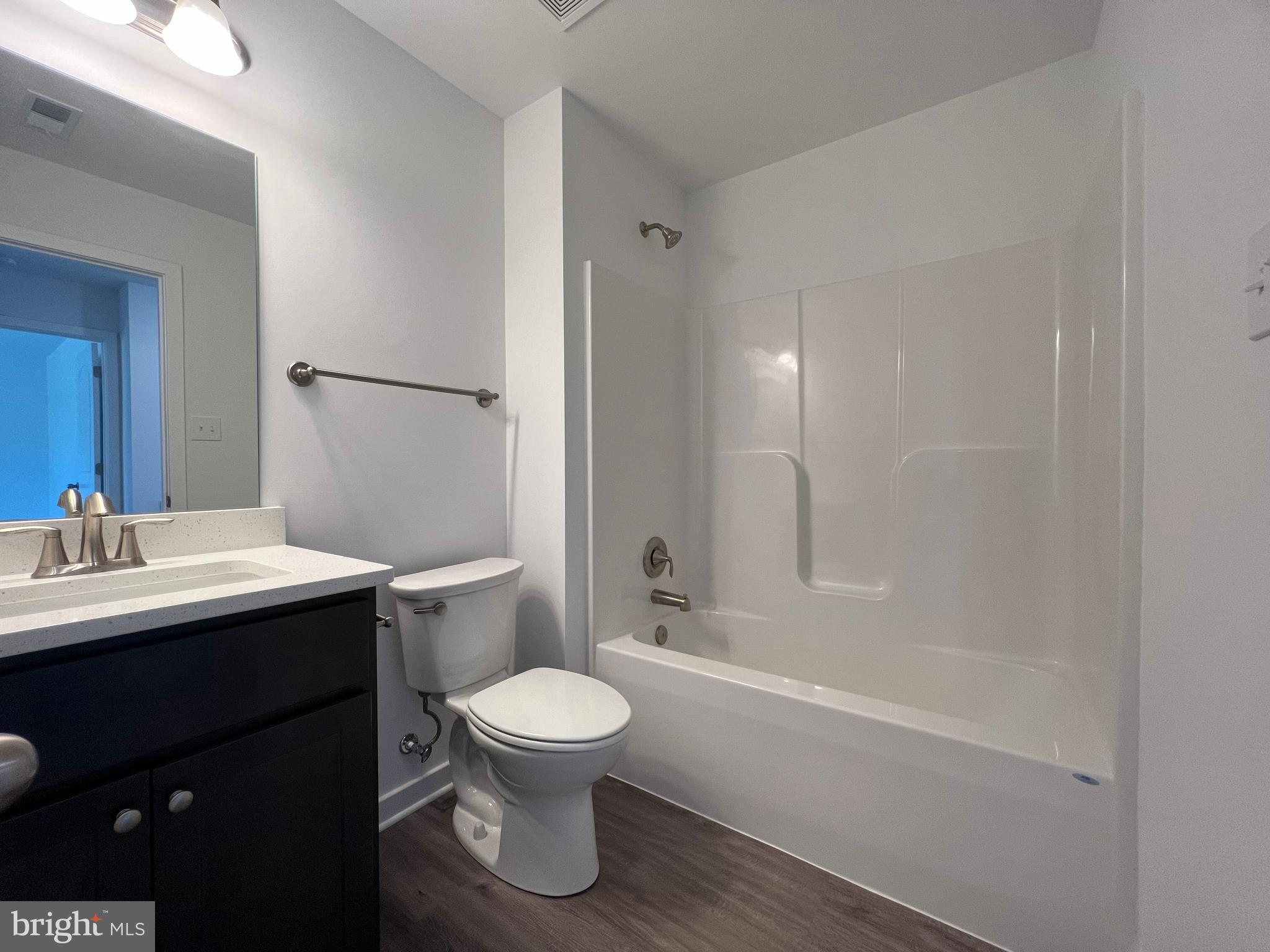 CARDINAL POINTE - Residential