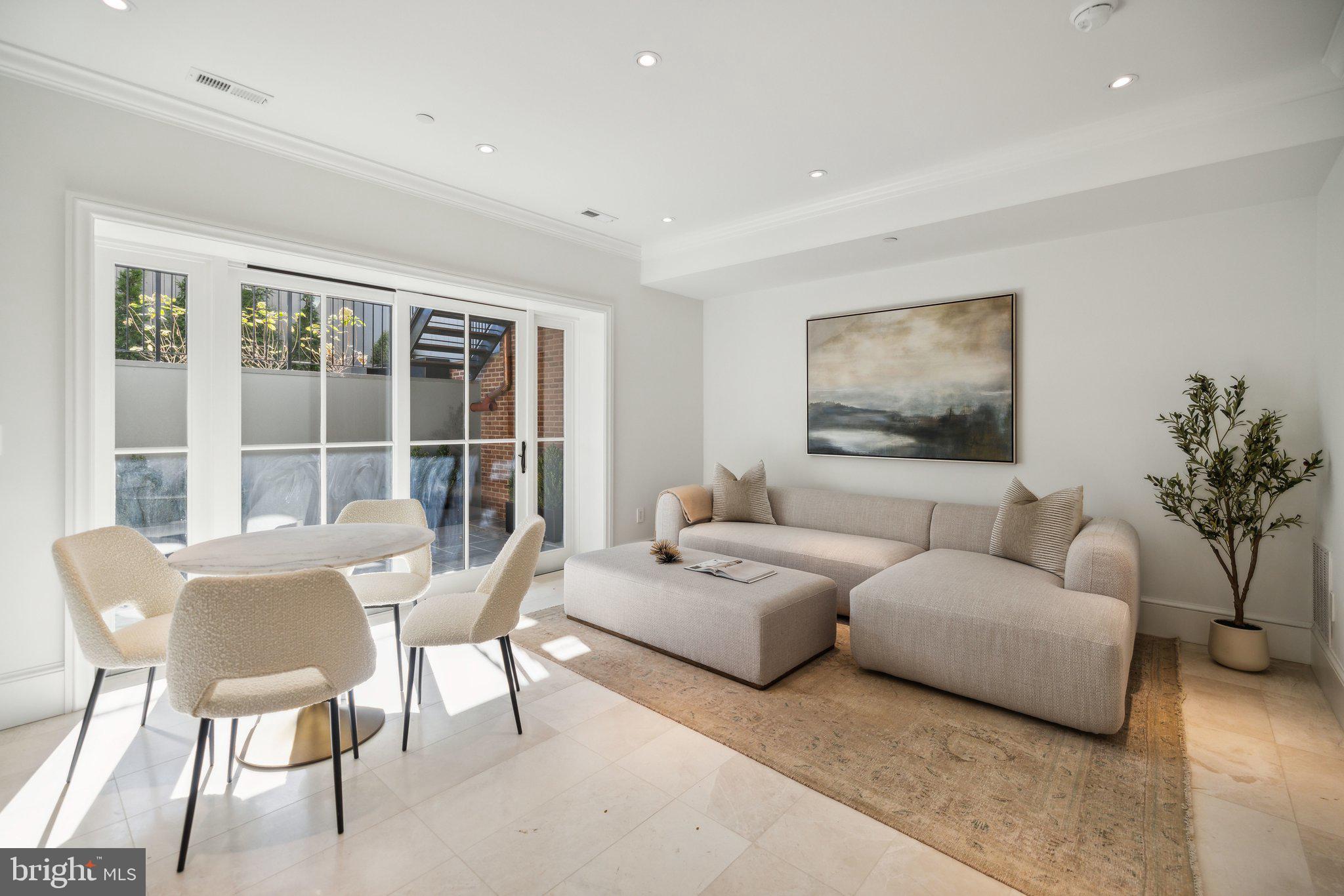 GEORGETOWN - Residential