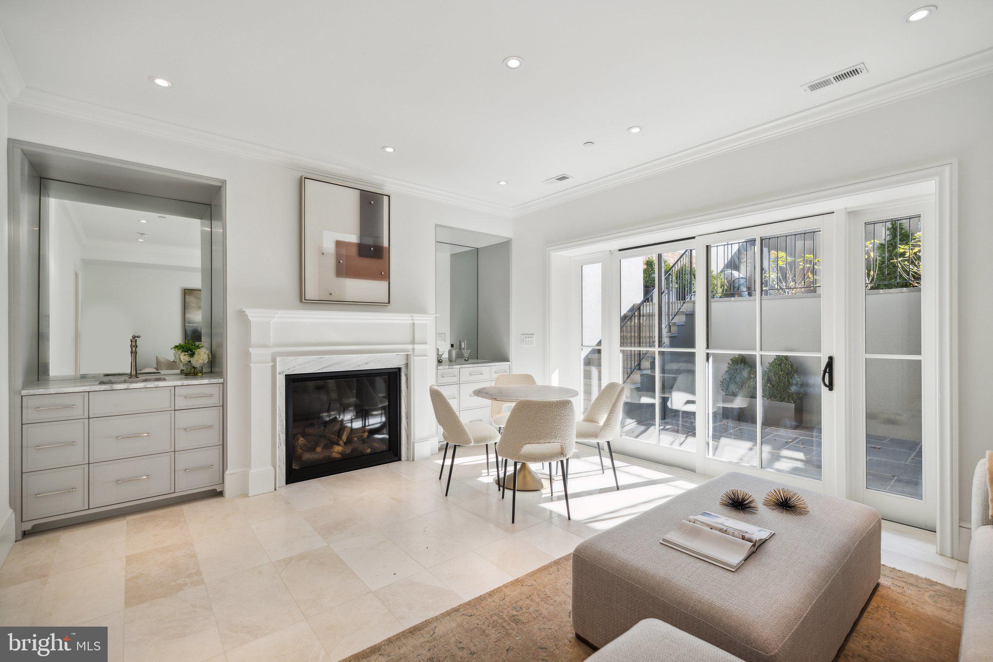 GEORGETOWN - Residential