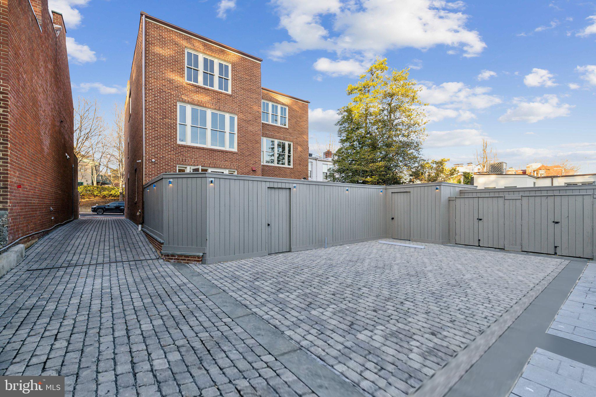 GEORGETOWN - Residential