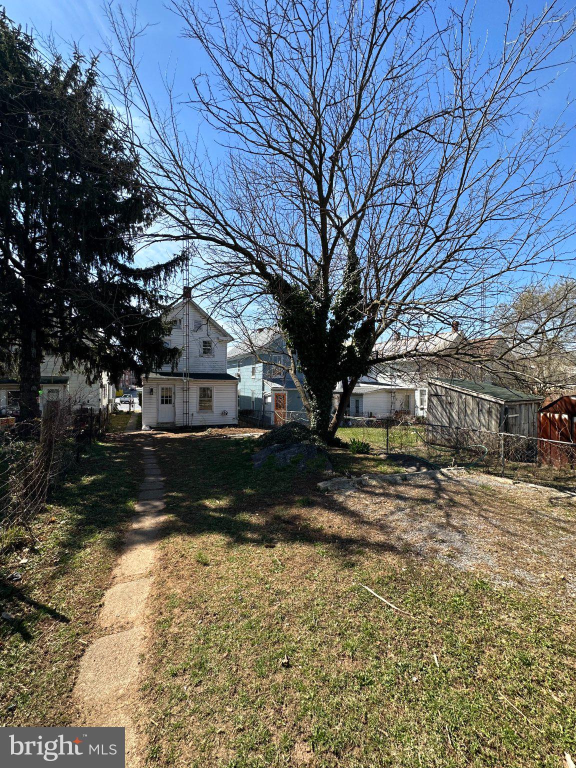 712 W KING STREET - Photo 3