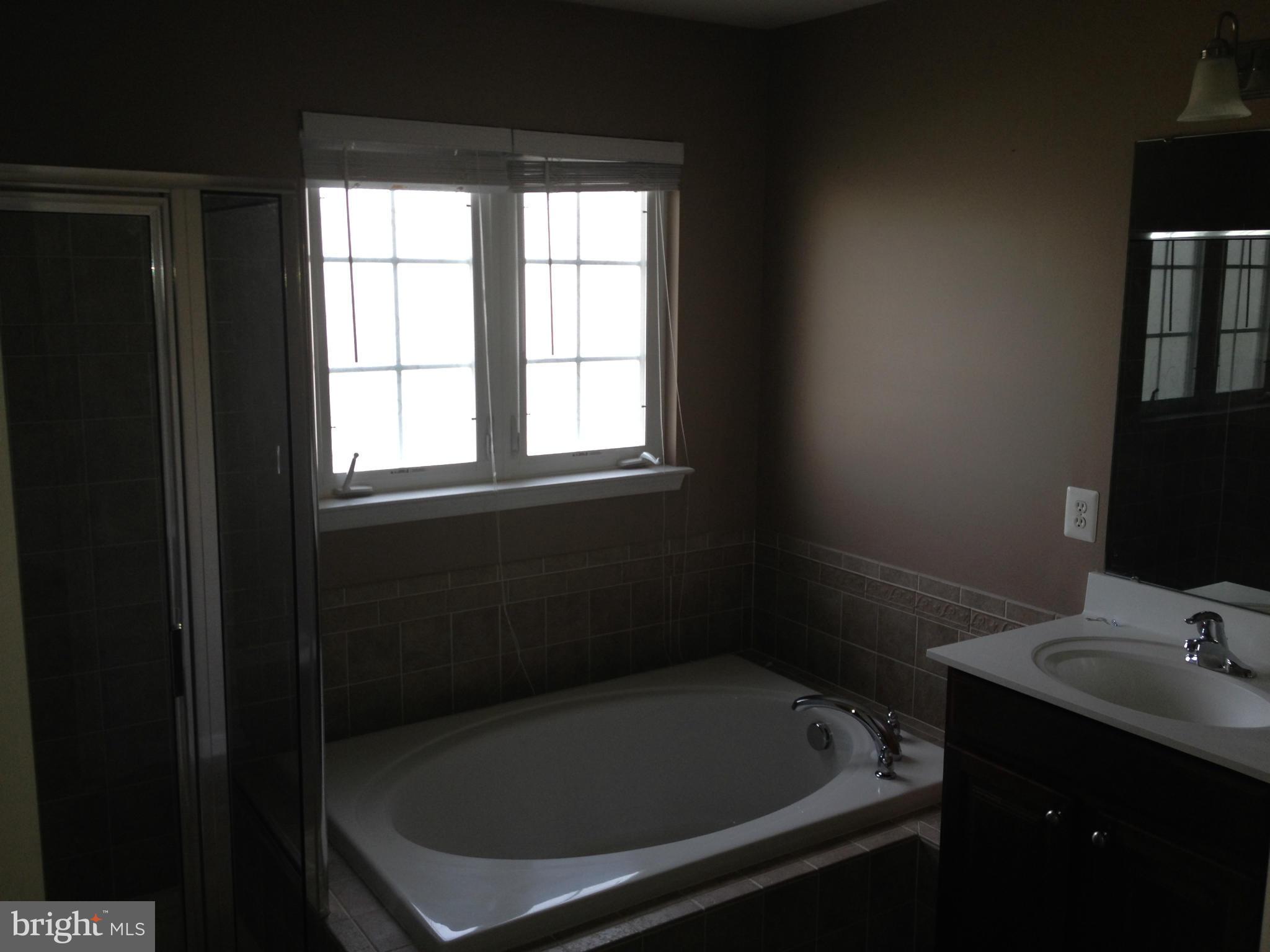 BROOKFIELD - Residential Lease