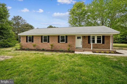 Photo of 27202 N Tourmaline Drive, HEBRON, MD 21830 (MLS # MDWC2022634)