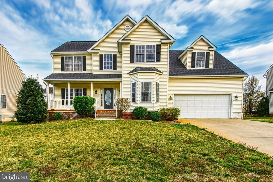 Move in Ready 6Br 3.5Ba Single Family Home with plenty of upgrades minuets from Downtown Fredericksburg and the VRE.