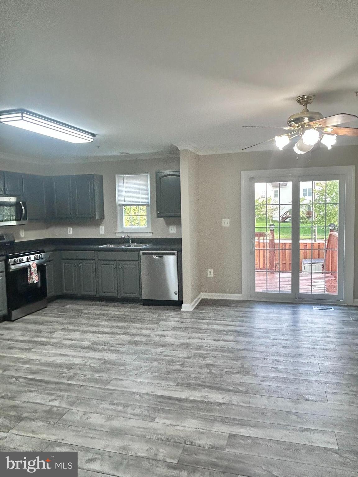 SEVEN OAKS - Residential Lease