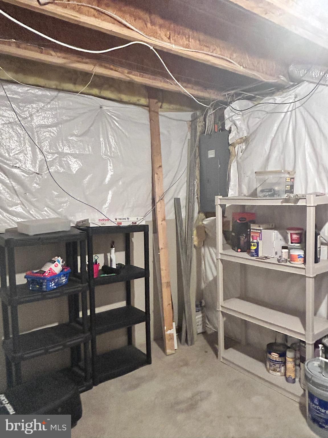 SEVEN OAKS - Residential Lease