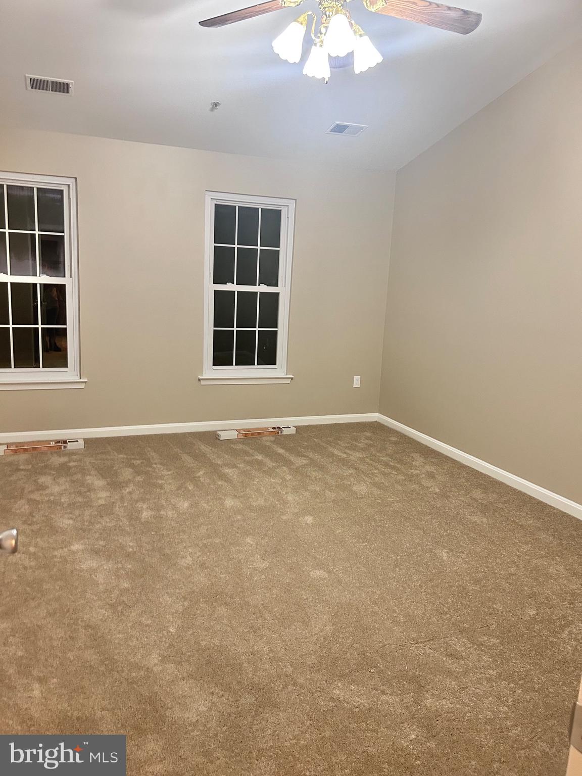 SEVEN OAKS - Residential Lease