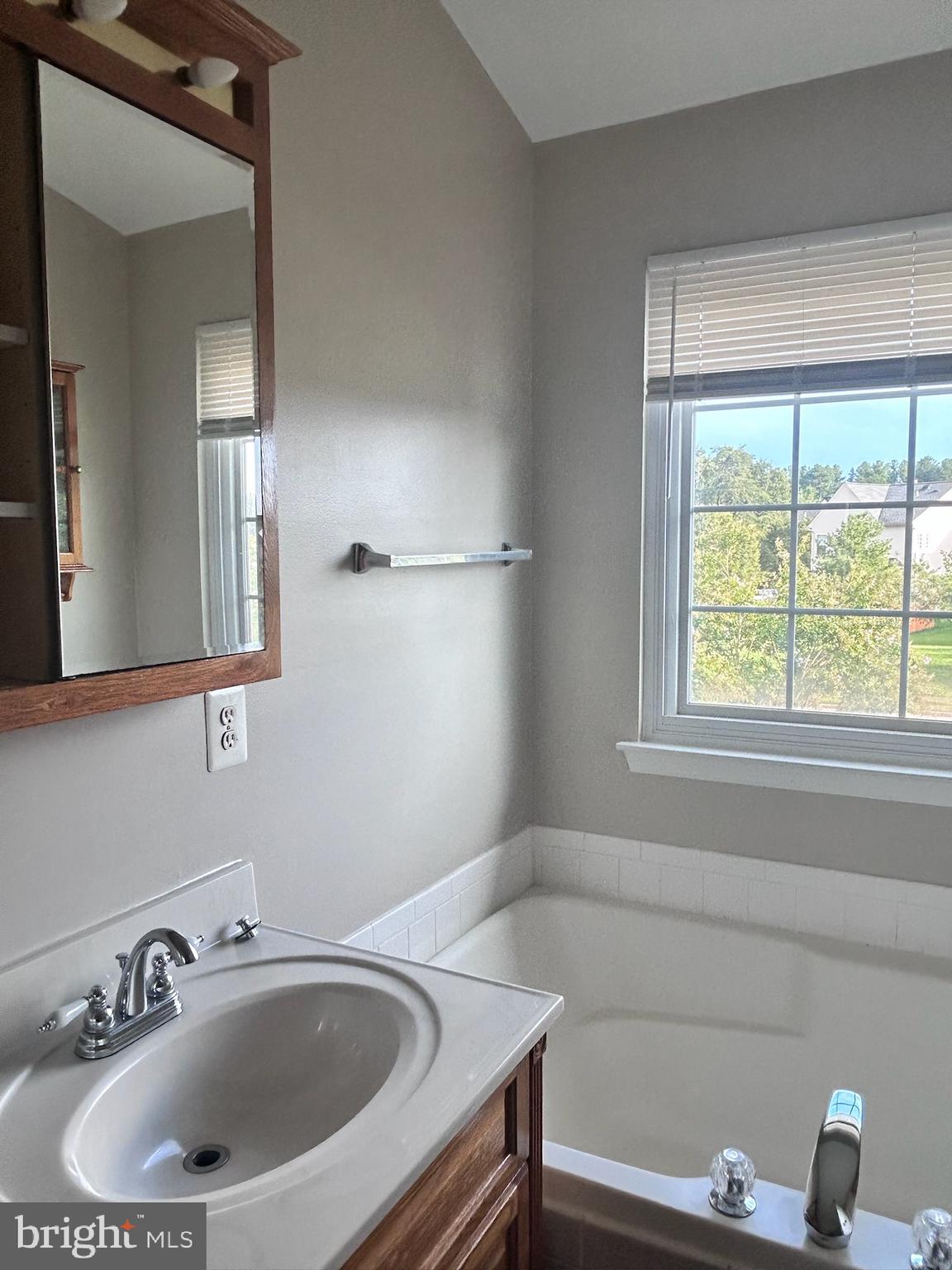 SEVEN OAKS - Residential Lease