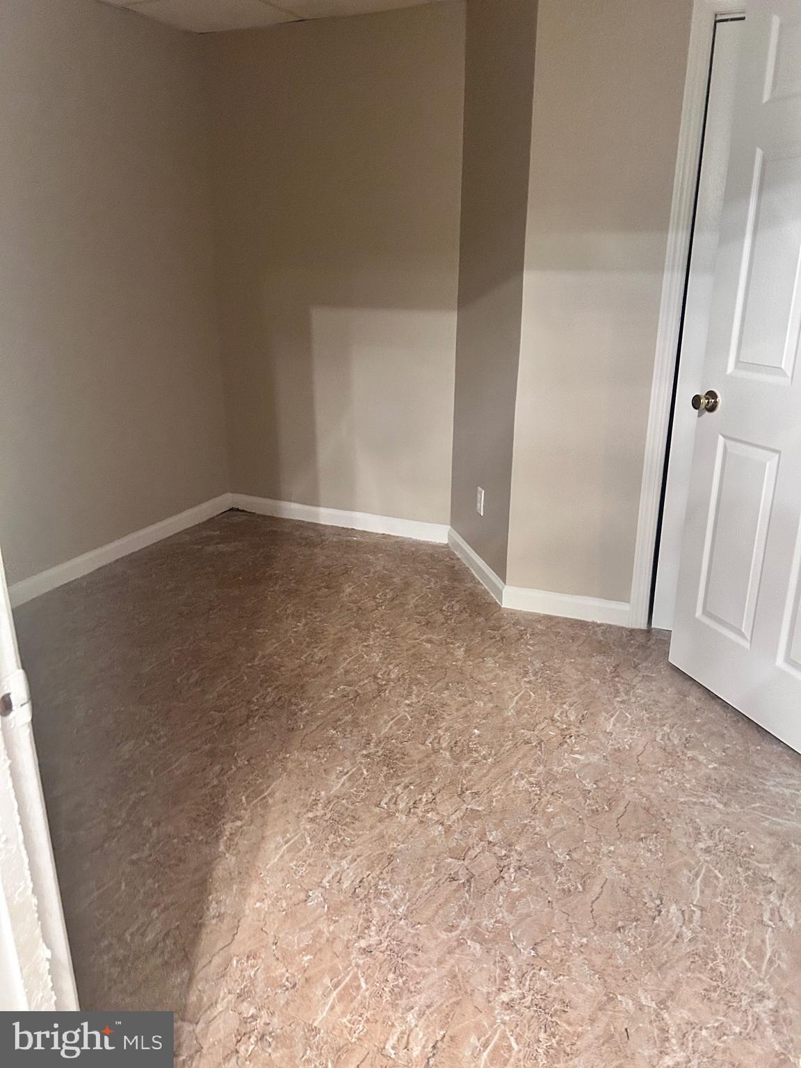 SEVEN OAKS - Residential Lease