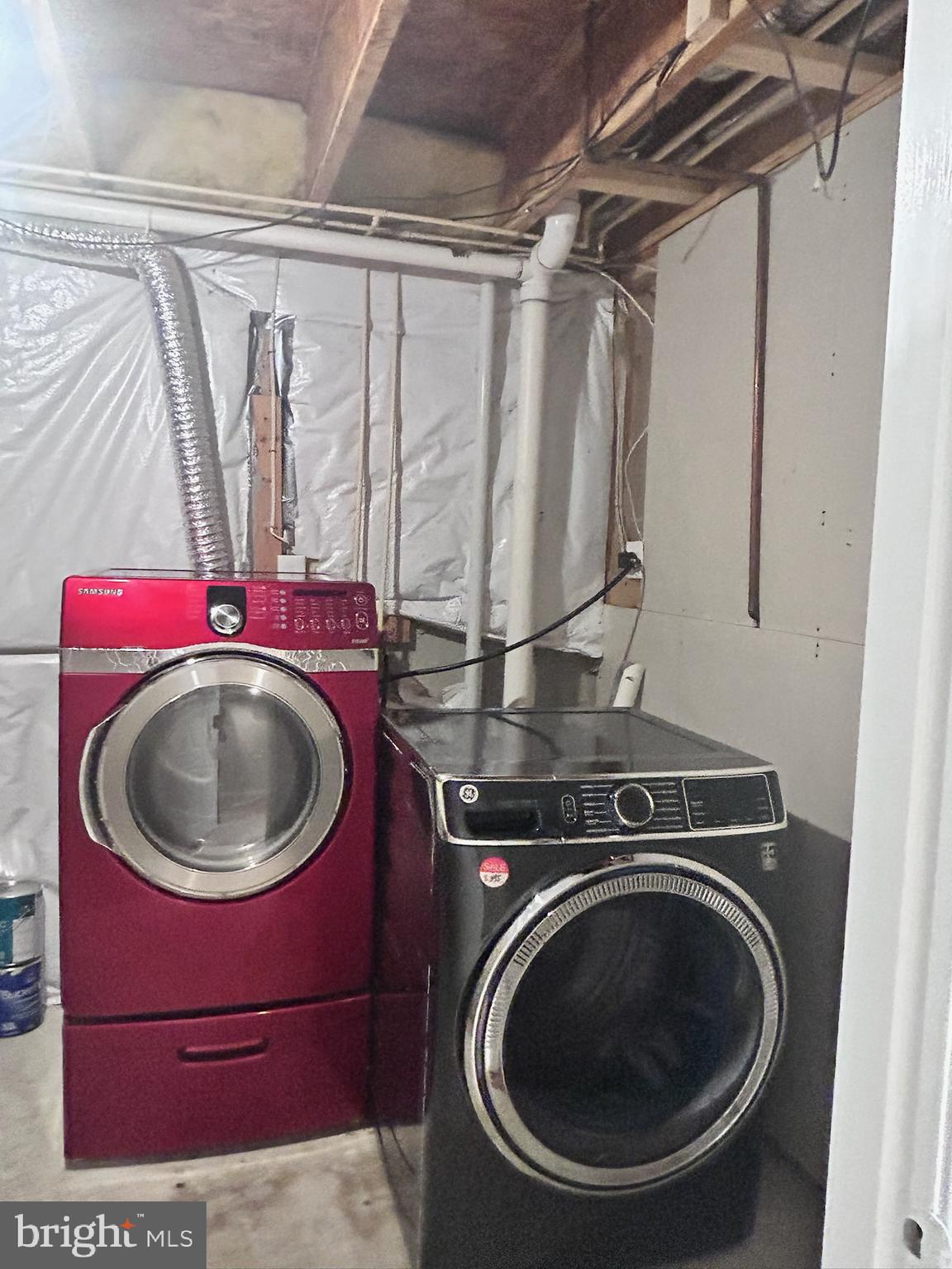 SEVEN OAKS - Residential Lease