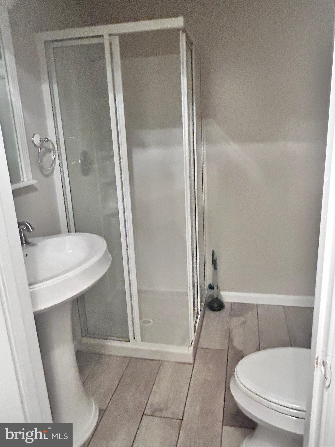 SEVEN OAKS - Residential Lease