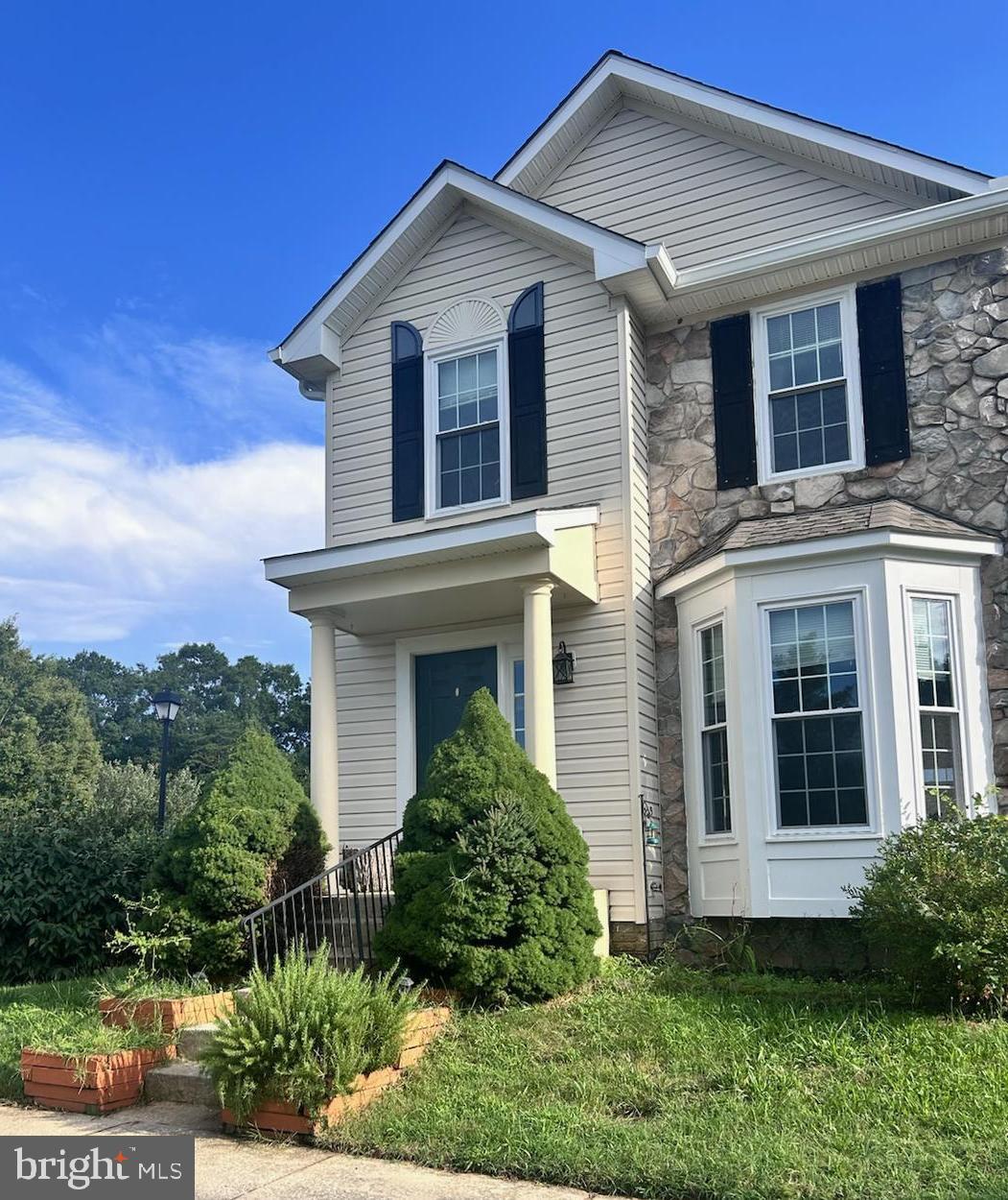 SEVEN OAKS - Residential Lease