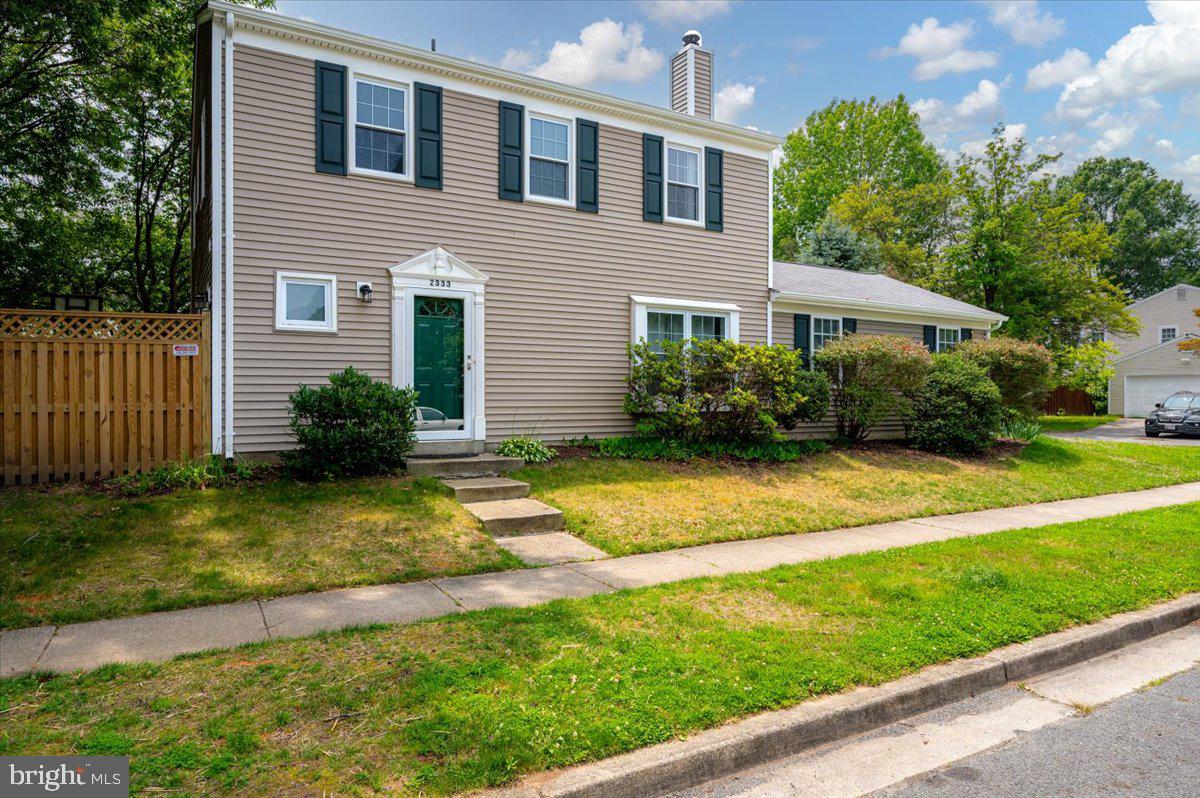 2333 DARTMOUTH LANE