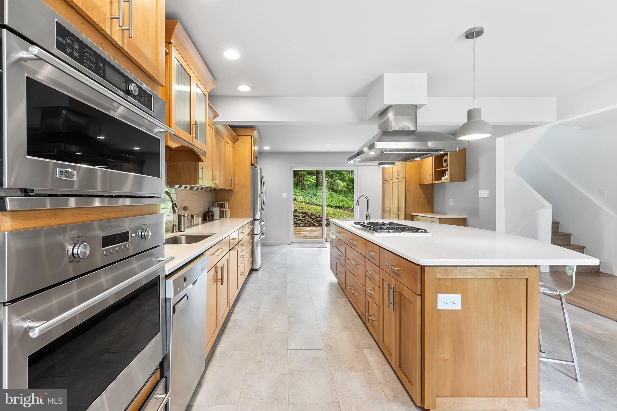 MEADOWBROOK - Residential