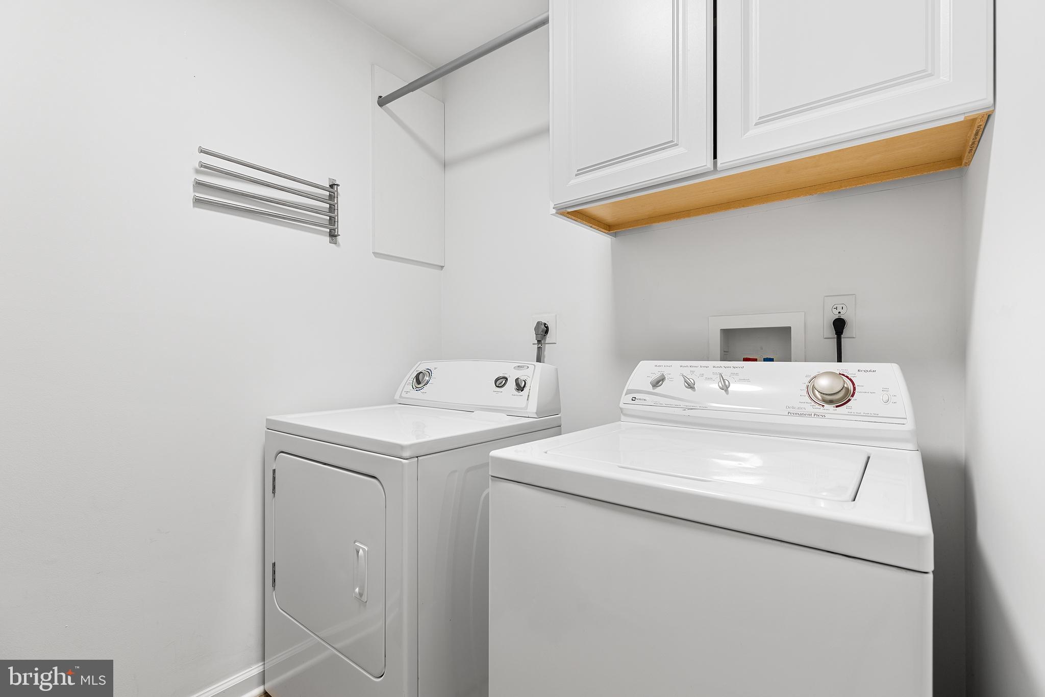 MEADOWBROOK - Residential