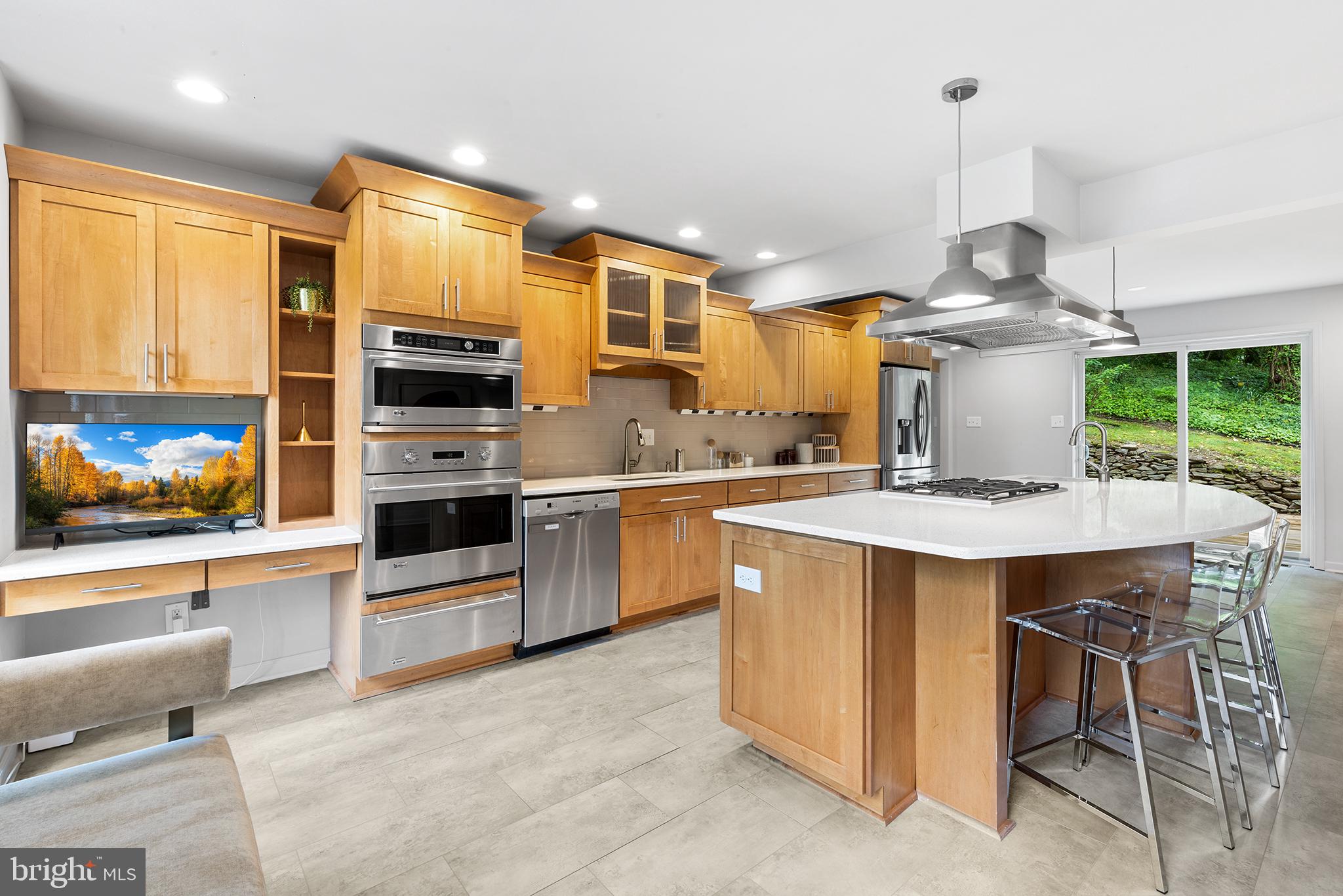 MEADOWBROOK - Residential