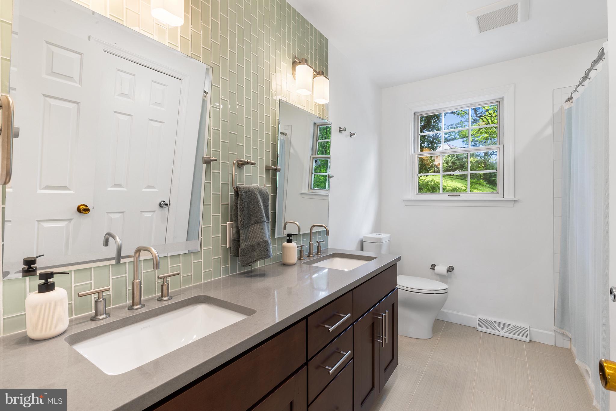 MEADOWBROOK - Residential