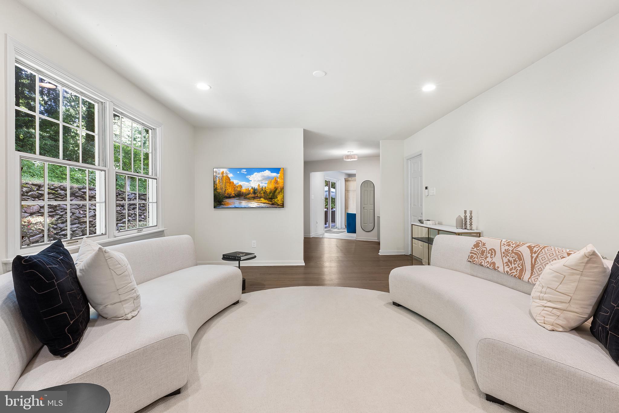 MEADOWBROOK - Residential