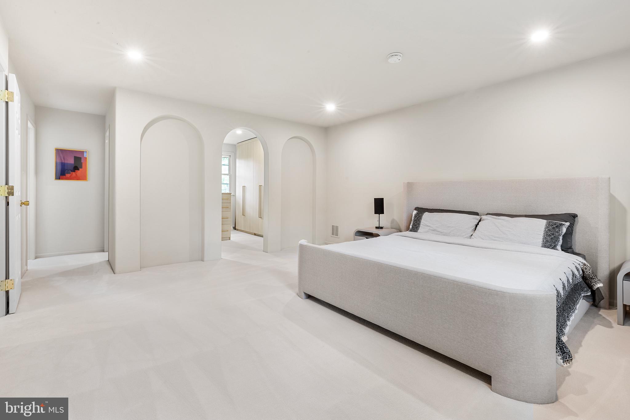 MEADOWBROOK - Residential