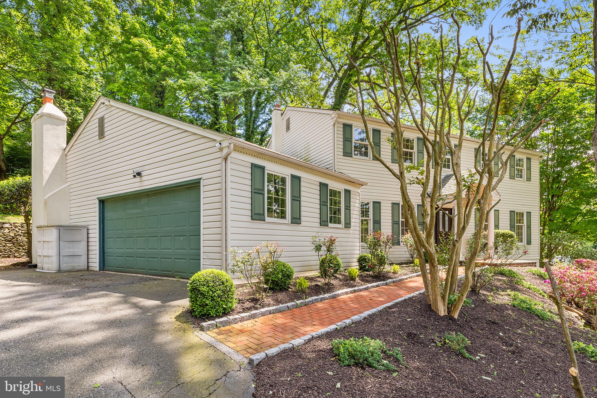 MEADOWBROOK - Residential