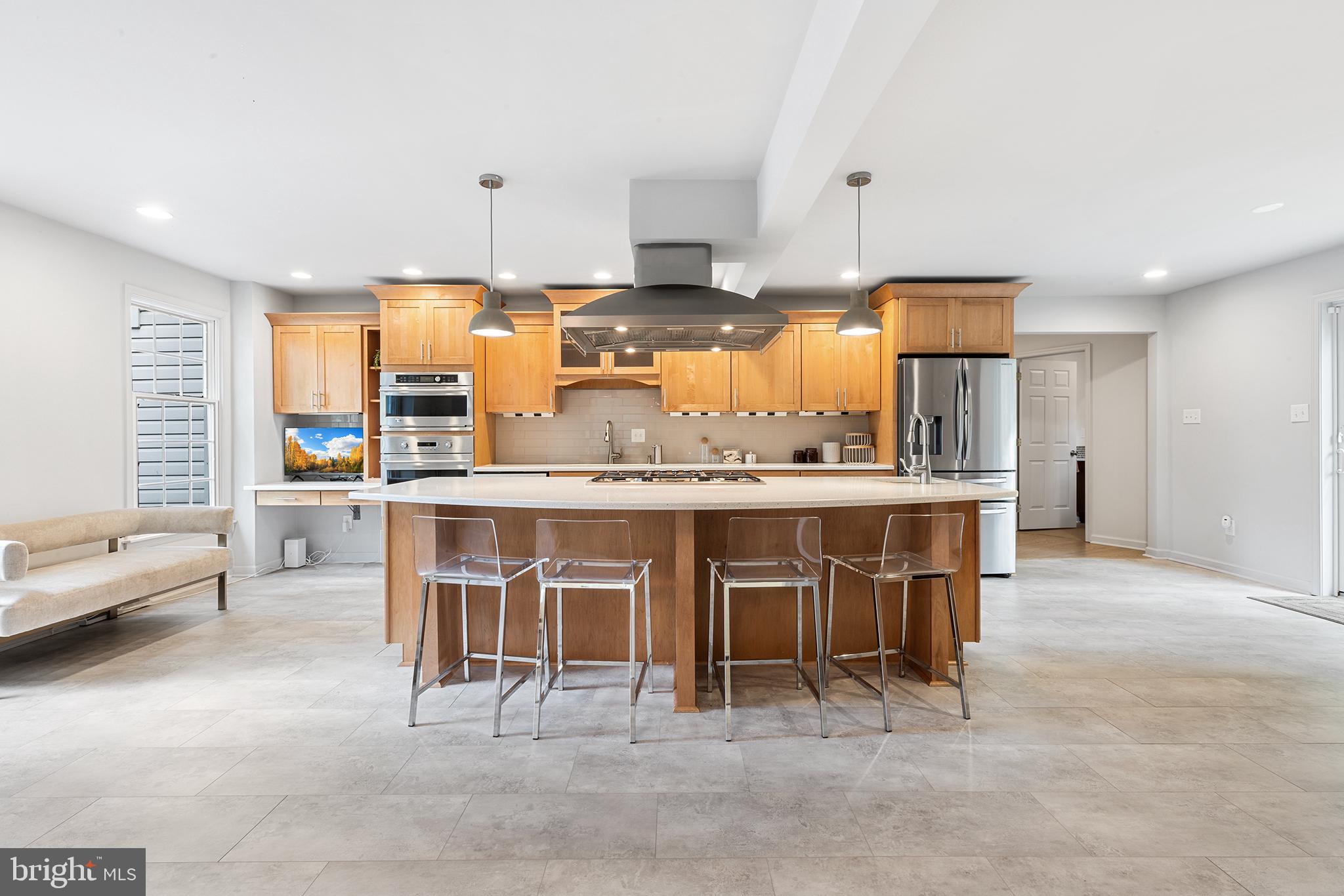 MEADOWBROOK - Residential