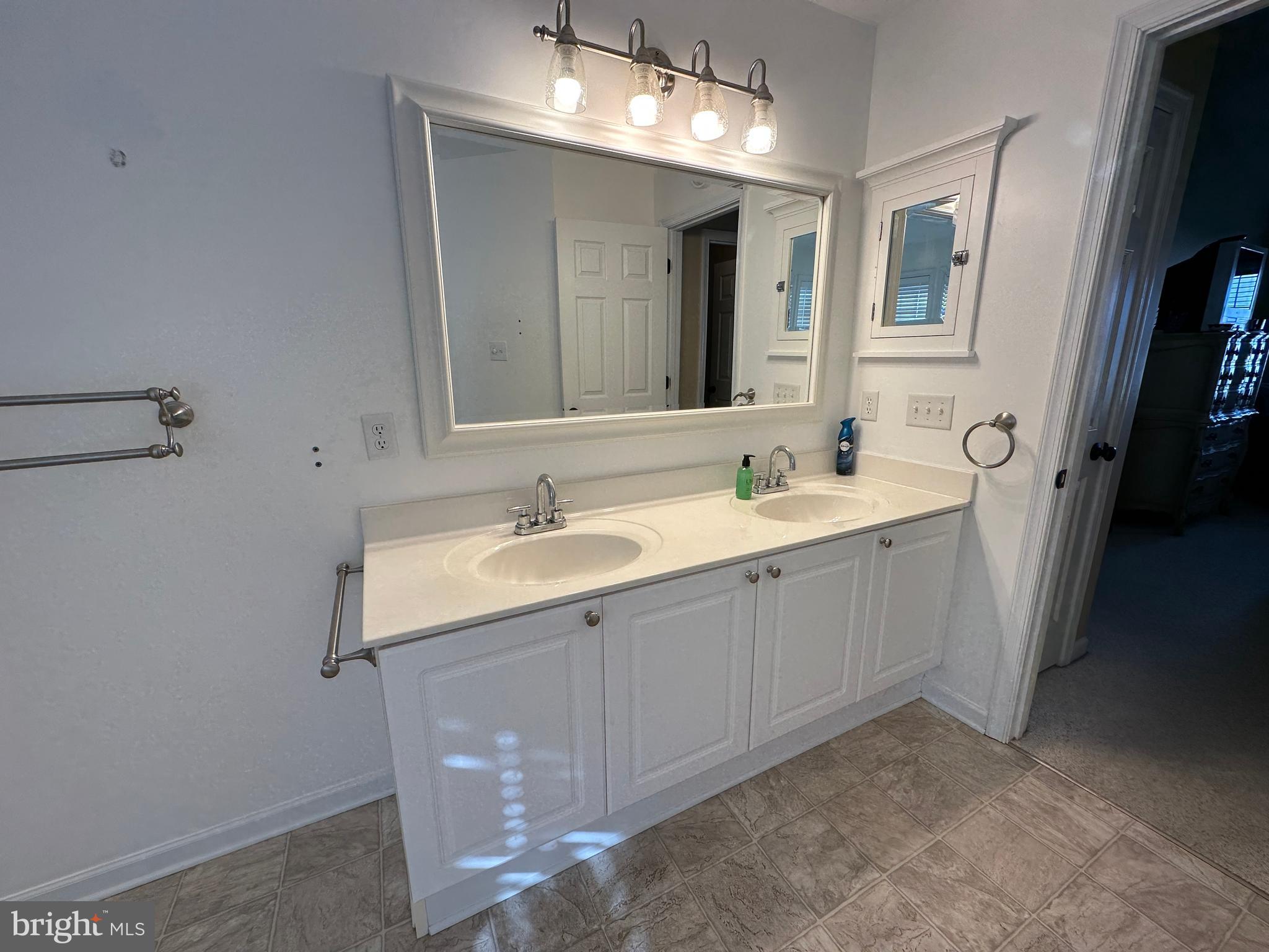 SYCAMORE VILLAGE - Residential