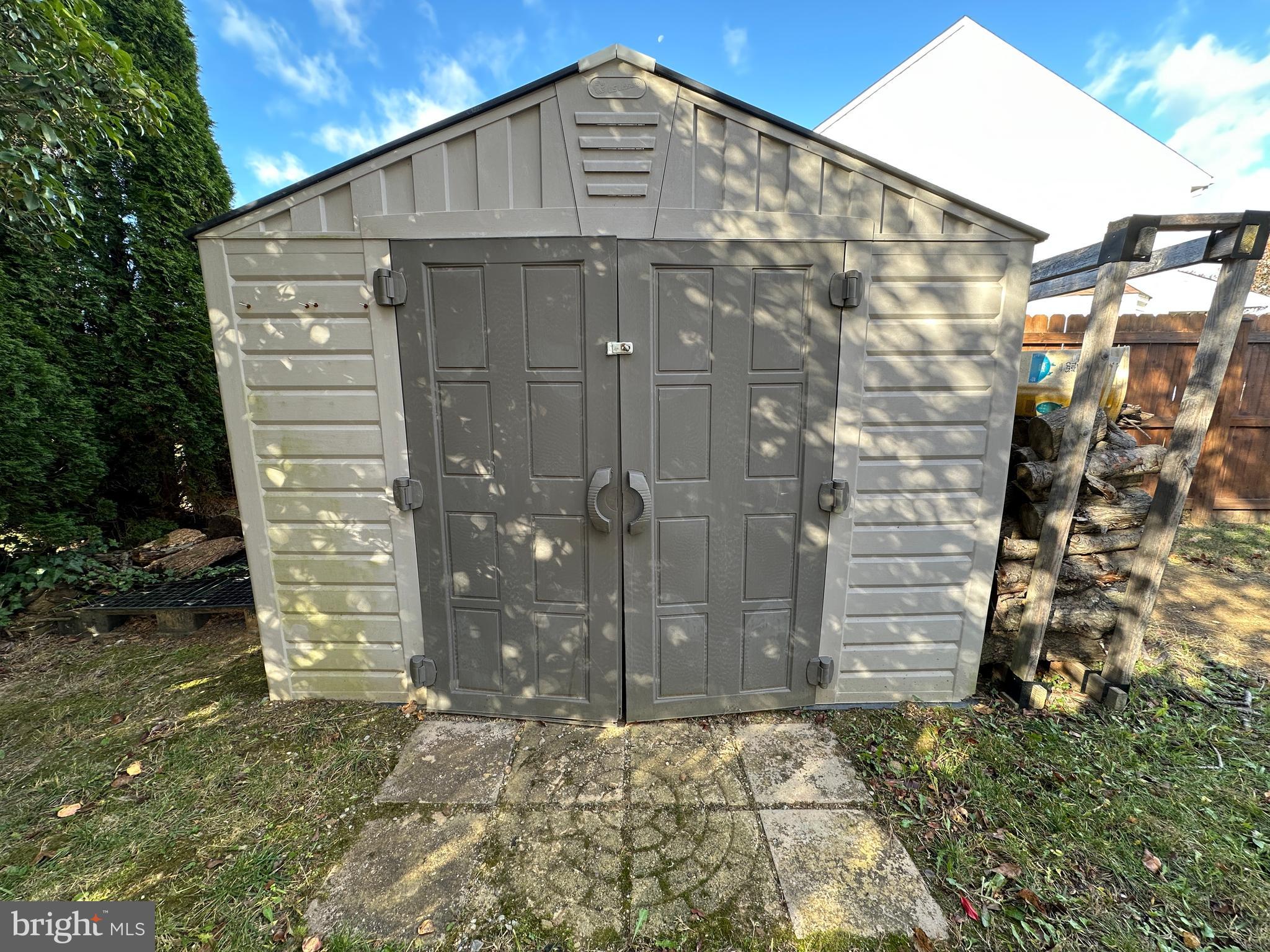 SYCAMORE VILLAGE - Residential