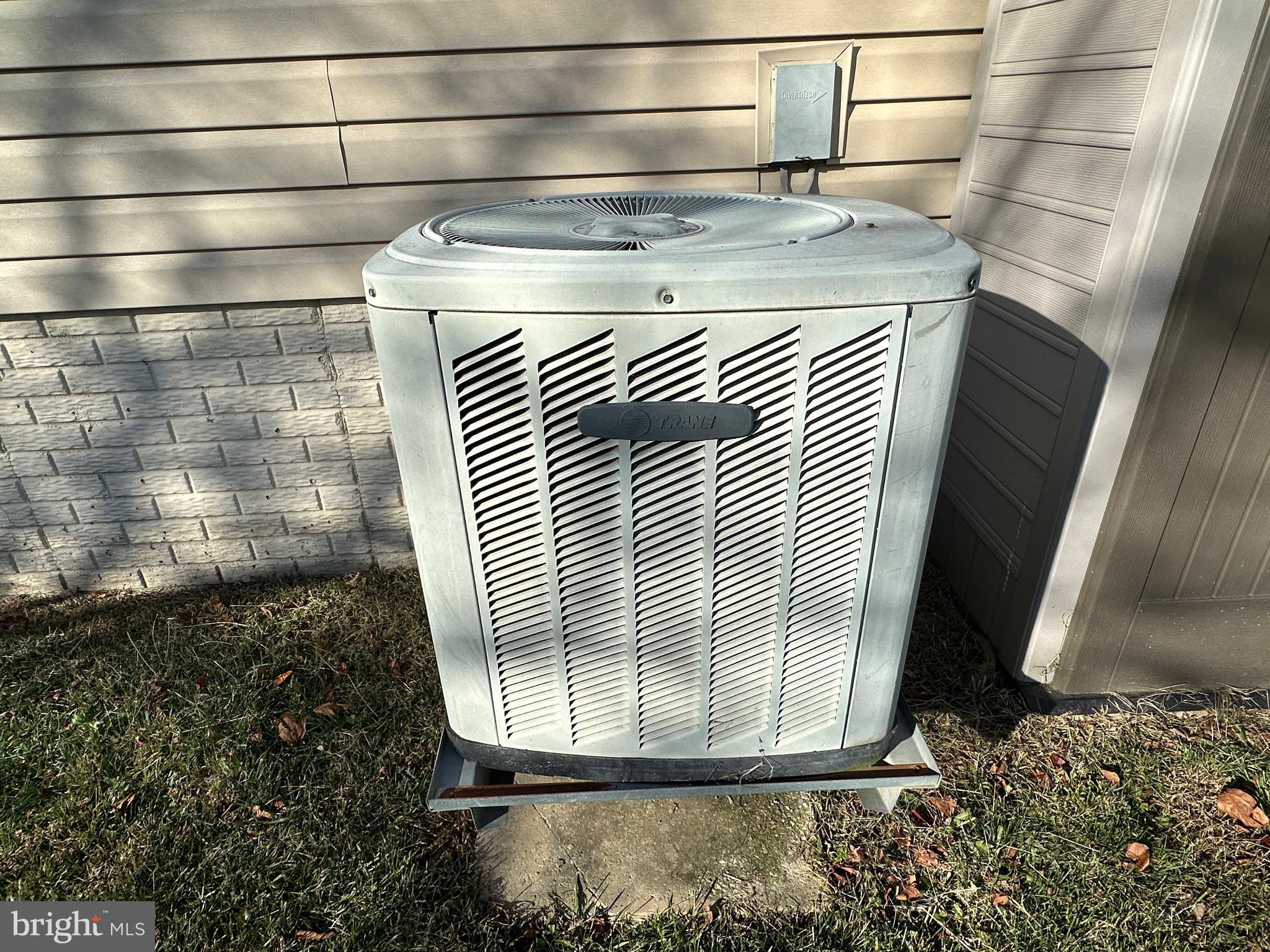 SYCAMORE VILLAGE - Residential