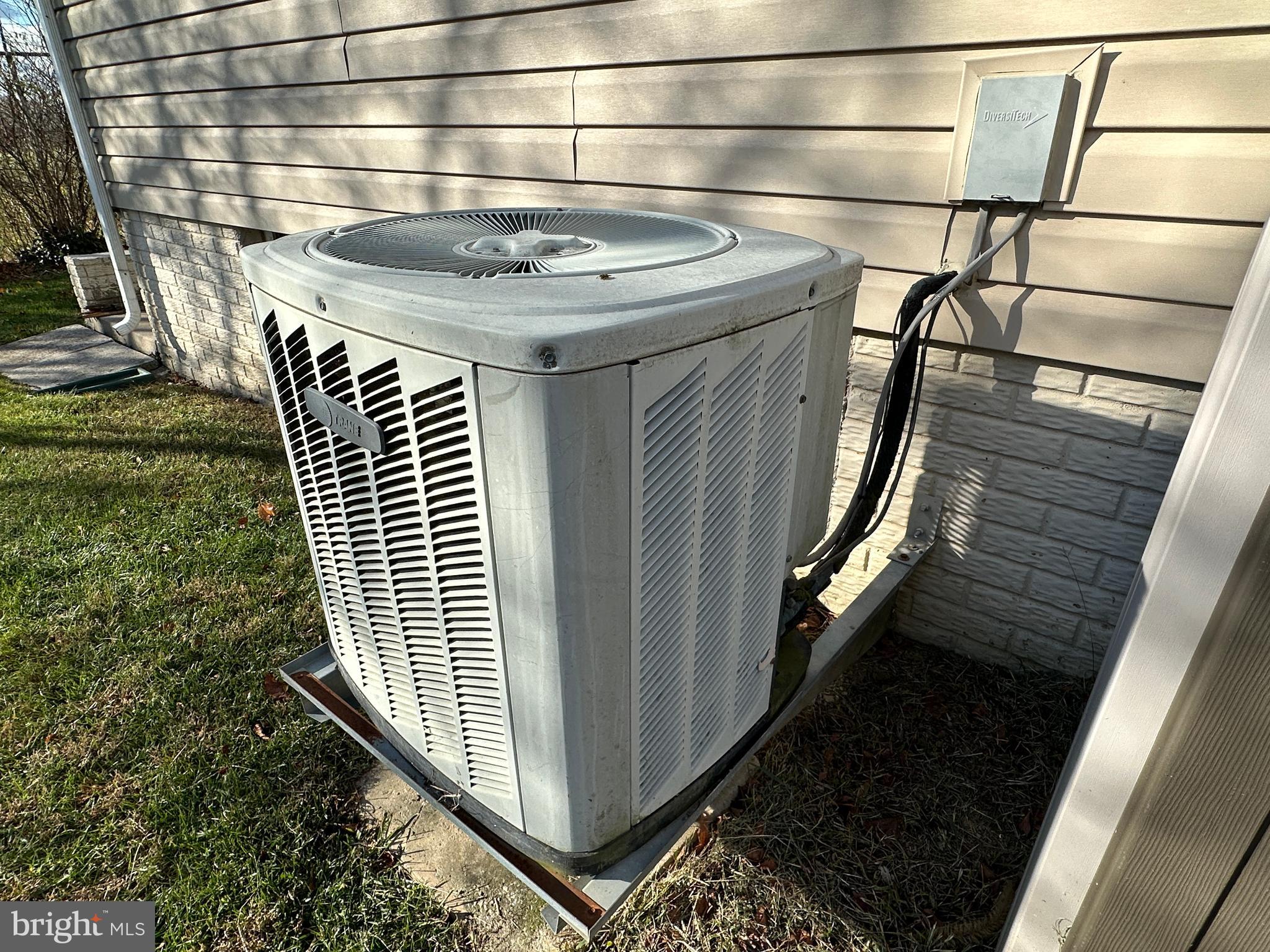 SYCAMORE VILLAGE - Residential