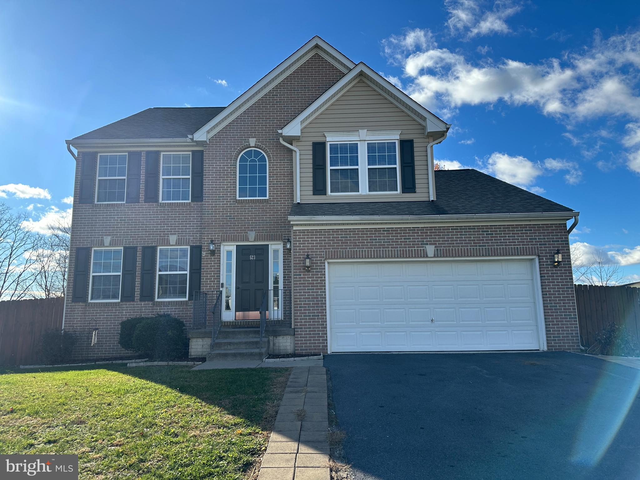 SYCAMORE VILLAGE - Residential