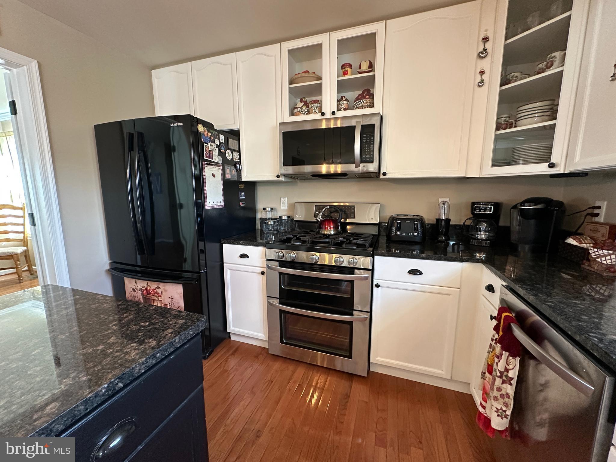 SYCAMORE VILLAGE - Residential