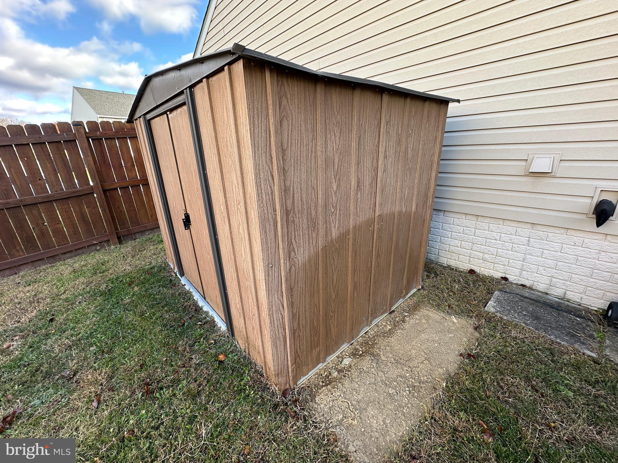 SYCAMORE VILLAGE - Residential