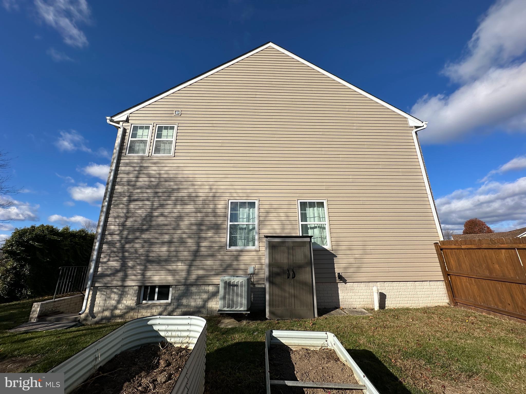 SYCAMORE VILLAGE - Residential