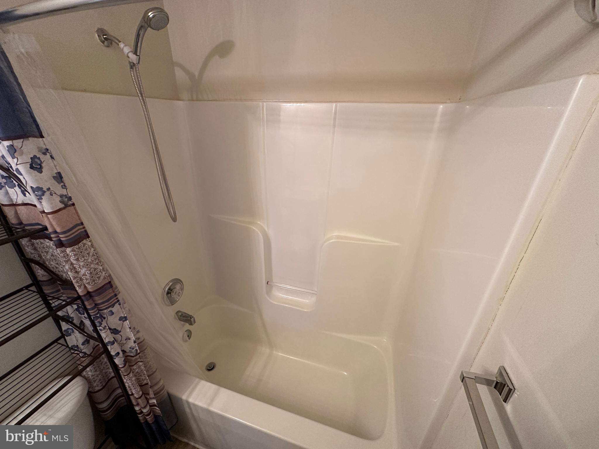 SYCAMORE VILLAGE - Residential