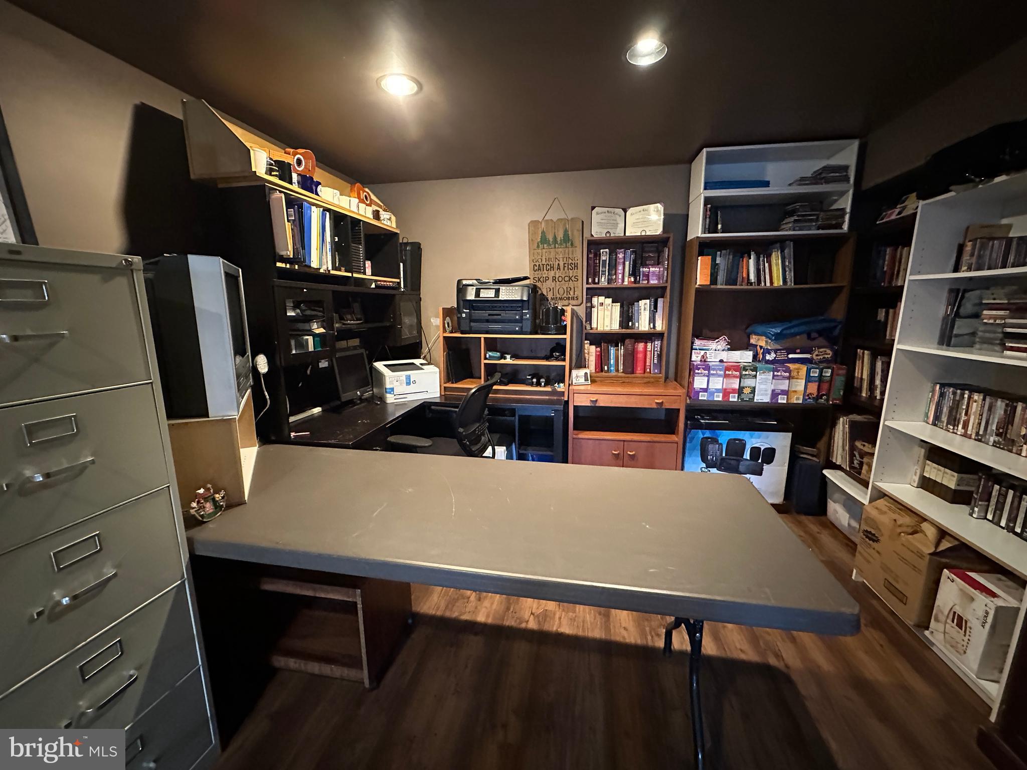 SYCAMORE VILLAGE - Residential