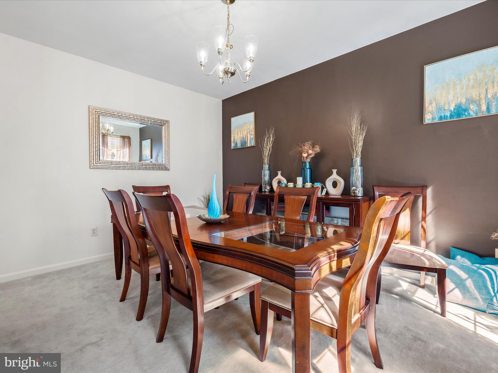 WINDSOR  MILL - Residential