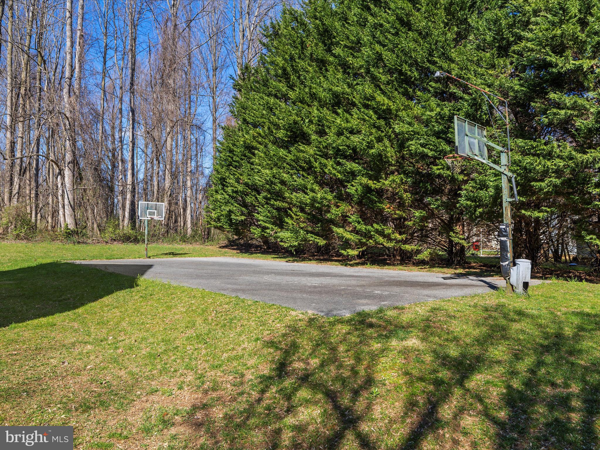 WINDSOR  MILL - Residential