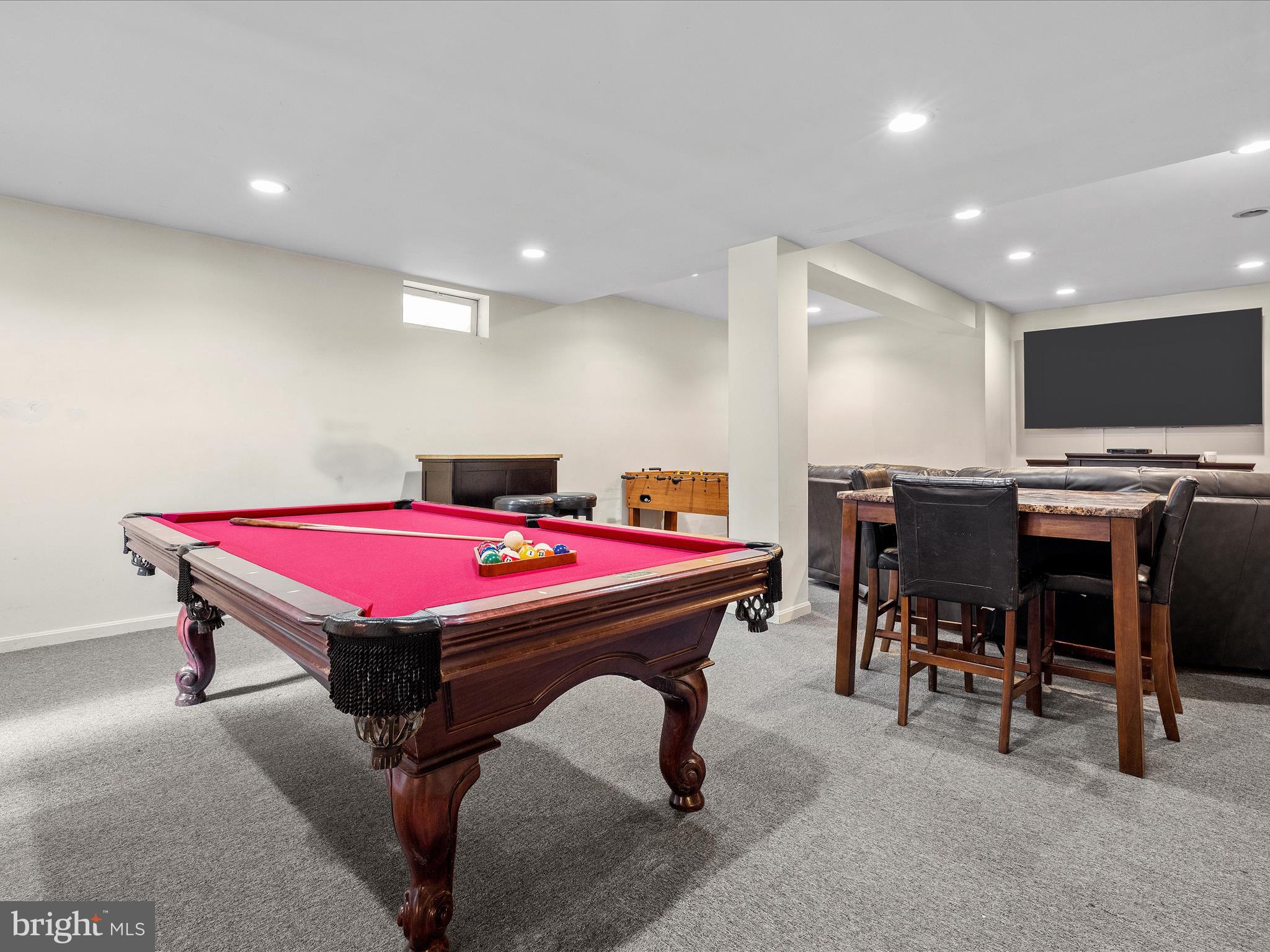 WINDSOR  MILL - Residential