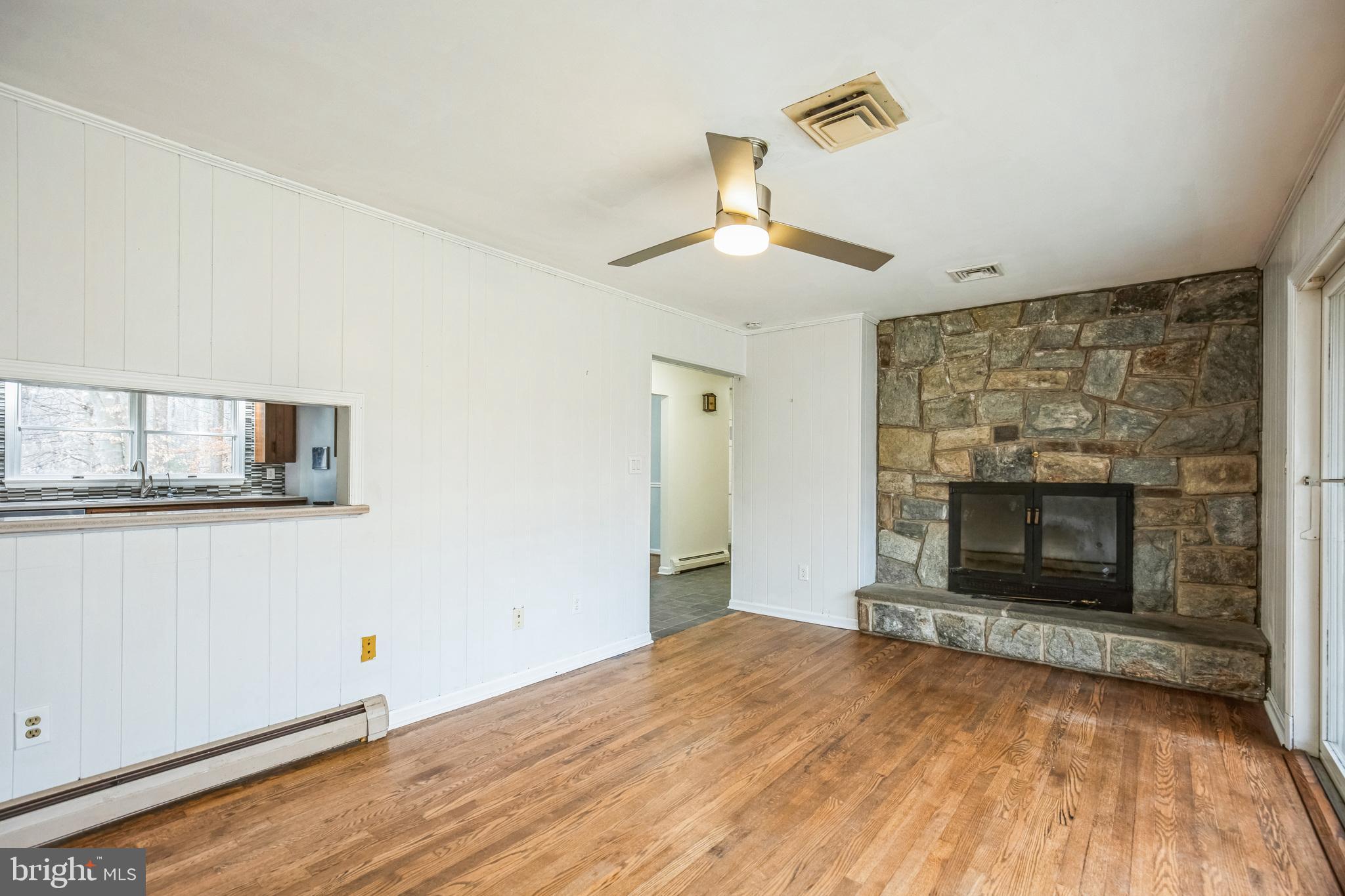 BROCK HALL - Residential